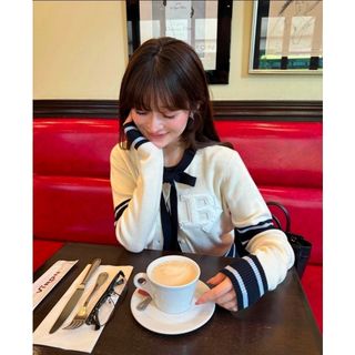 Bibiy.B. CLUB TIE CARDIGAN 限定ホワイトの通販 by ！！！｜ラクマ