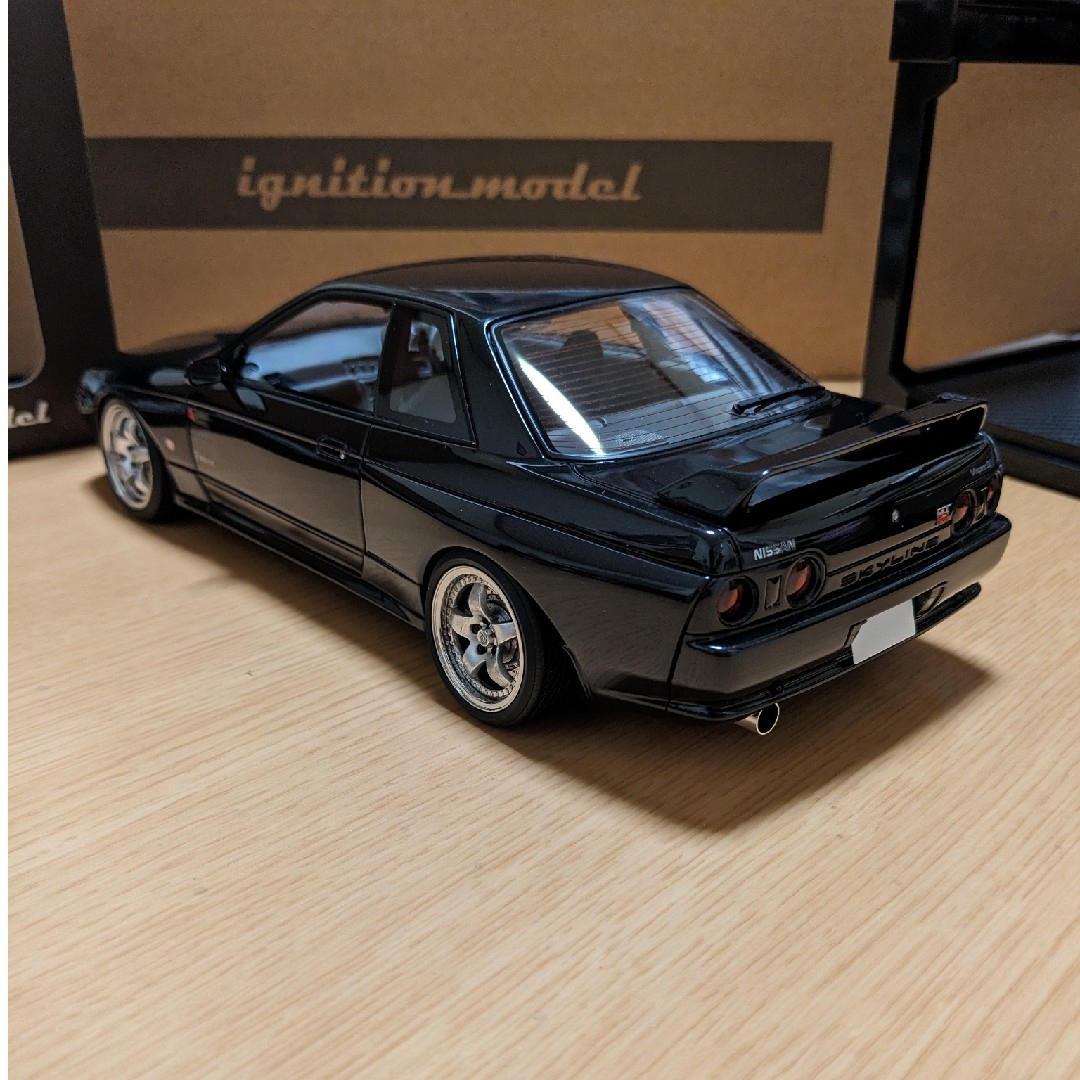 イグニッションモデル1/18 スカイライン GT-R ニスモ 頭文字D(中里毅