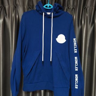 MONCLER（パーカー ・ ブルー・ネイビー/青色系）のフリマアイテム一覧