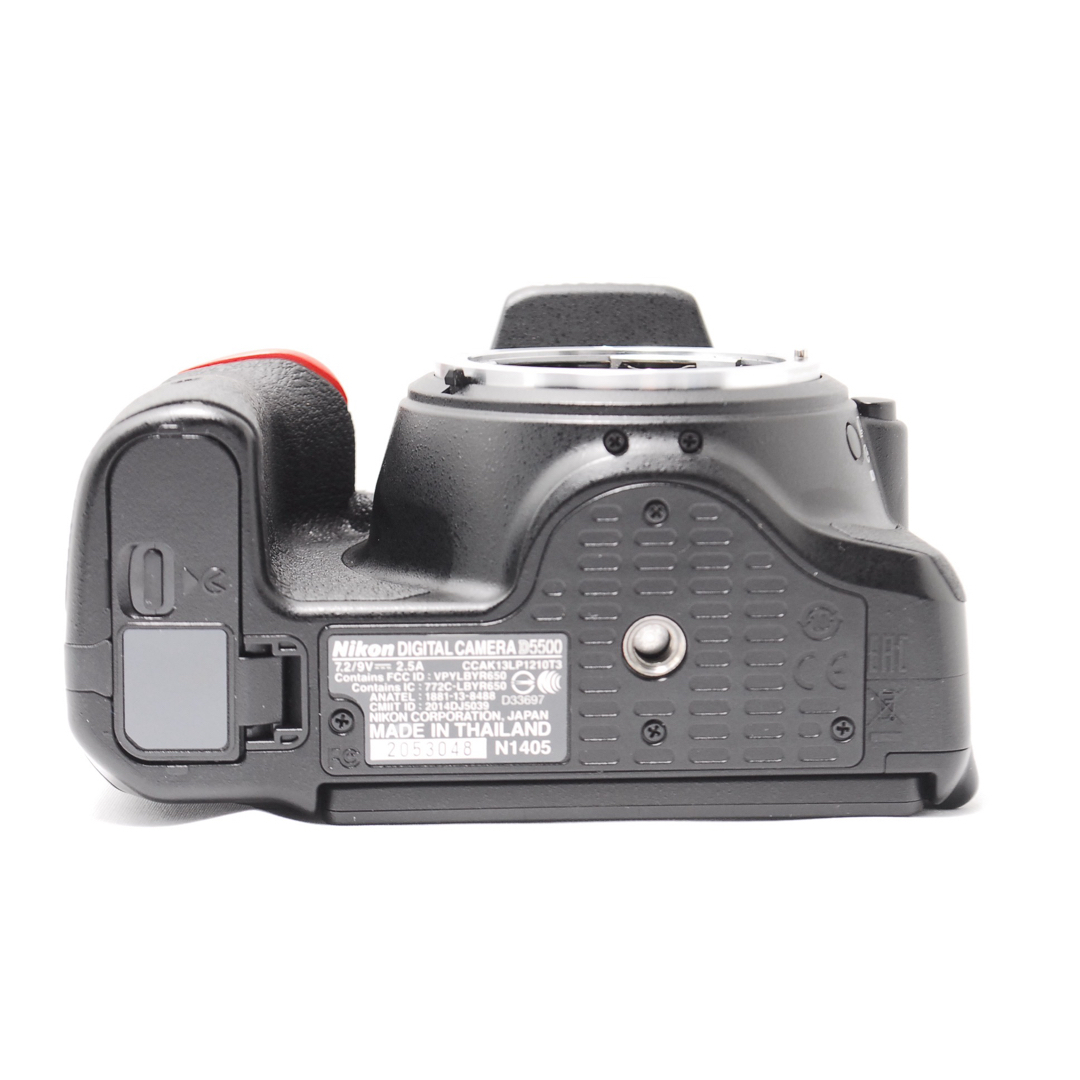 Nikon - 【使用回数僅少】美品 Nikon D5500 手ぶれ補正レンズ付き WiFi