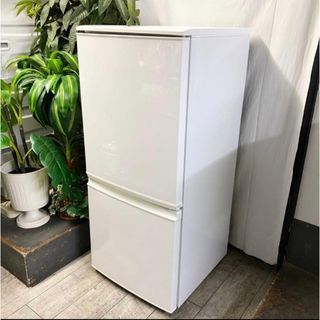 SHARP - 120⭐️2024年製美品☆シャープ冷蔵庫3ドア大型自動製氷両開き