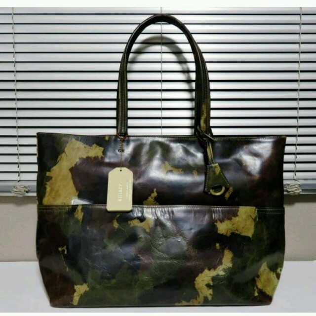 aniary - aniary カモフラ レザー トート バッグ 日本製 牛革 迷彩