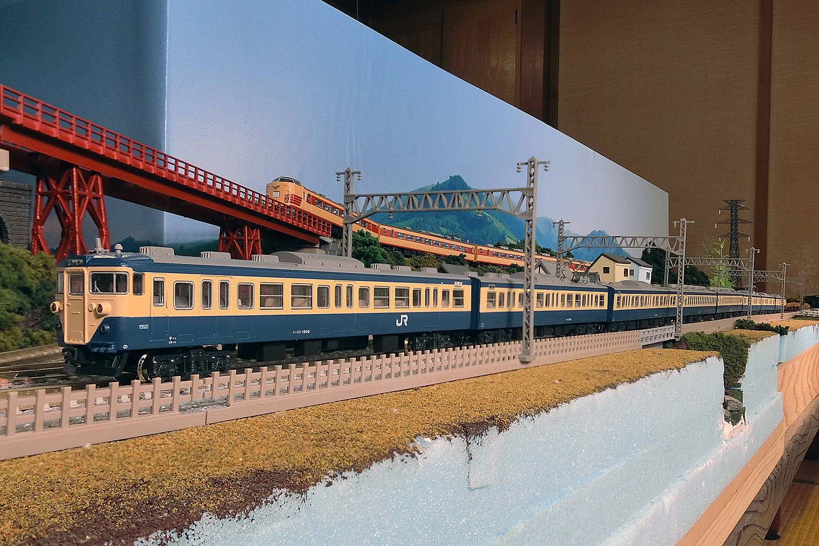 KATO 10-195 113系 1500番台 (横須賀線色) 8両基本セット 入線: N