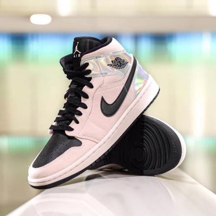 国内2月15日発売予定】ナイキ ウィメンズ エアジョーダン1 ミッド