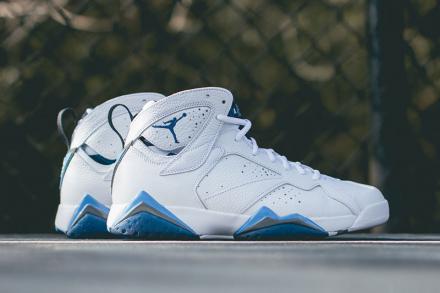 国内1月24日発売予定】 ナイキ エアジョーダン7 レトロ ホワイト