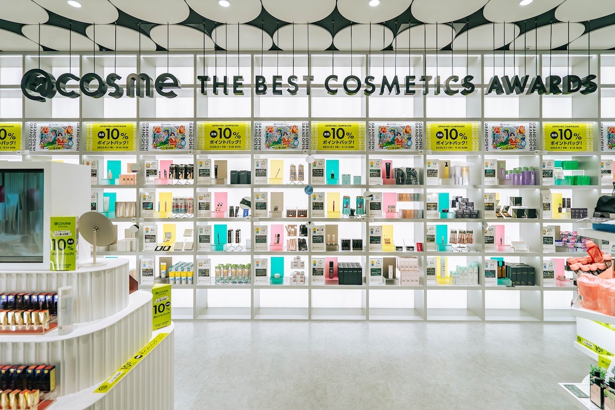 大阪駅直結】西日本最大級で約1万2000点のコスメが揃う「@cosme OSAKA