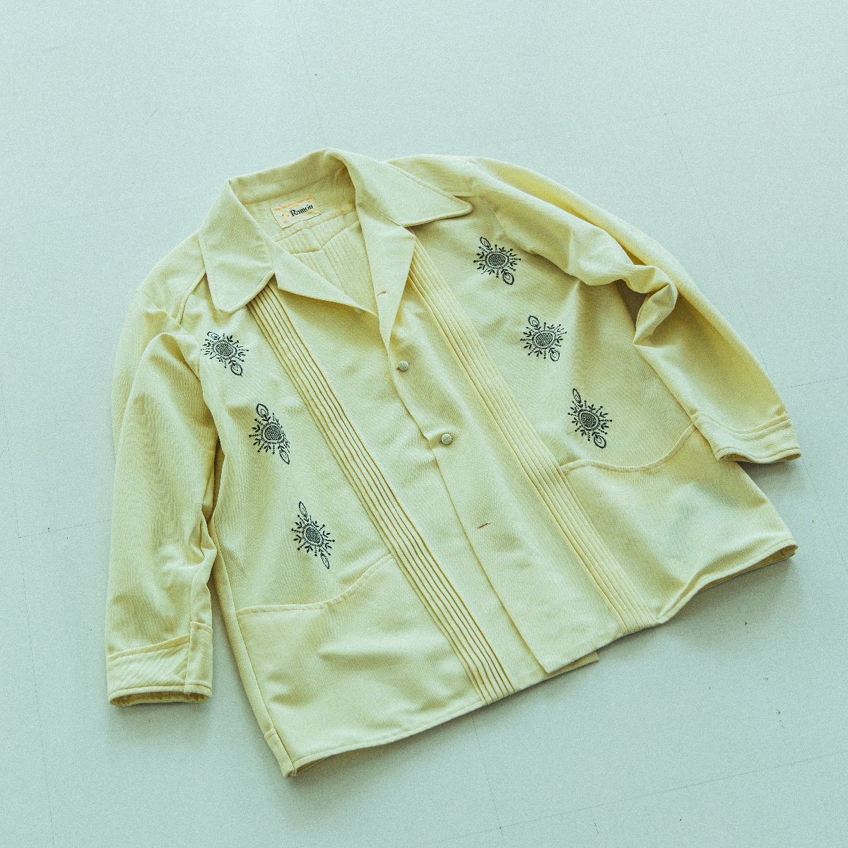 おしゃれな大人が「派手だけど買ってよかった」メキシコ製のエンブロイ