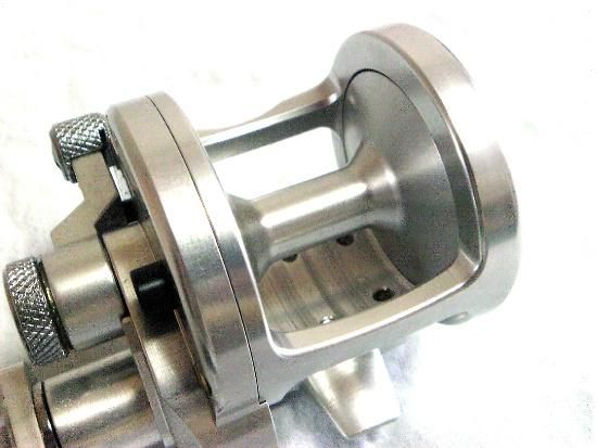 ベイトリール:ジギングと投げ釣り:SX6/4RAPTOR 左ハンドル - アベット