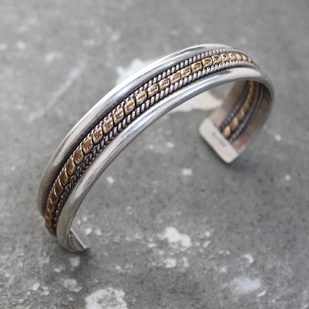 Vintage Navajo 12K Gold Wire Bangle -13mm wide- ｜ ナバホ族