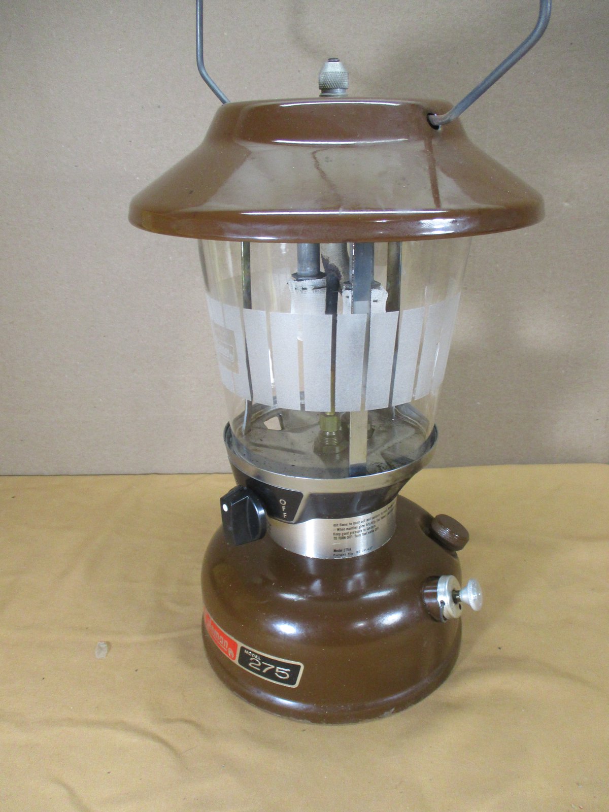 Vintage 1981 Coleman 275 Dual Gas Brown Lantern Picket Fence with