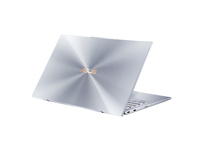 ASUS、画面占有率95％でCore i7搭載を搭載した13.9型モバイルノートPC