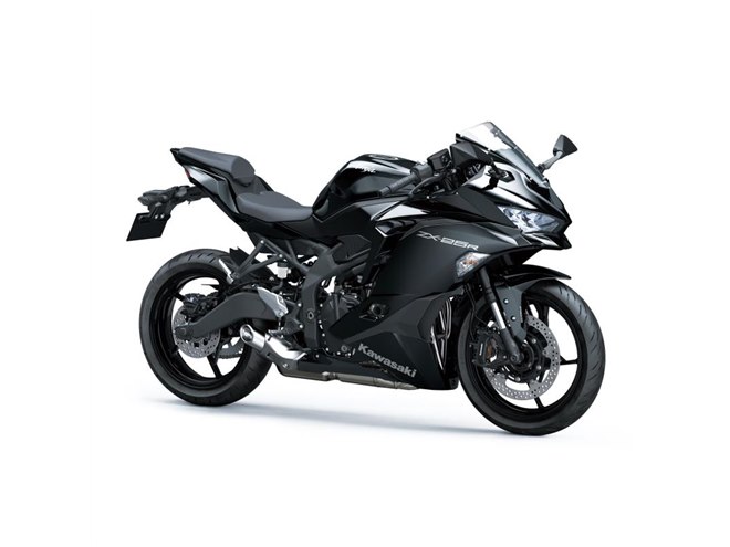 カワサキから新型二輪モデル「ニンジャZX-25R」が登場 250cc 4気筒