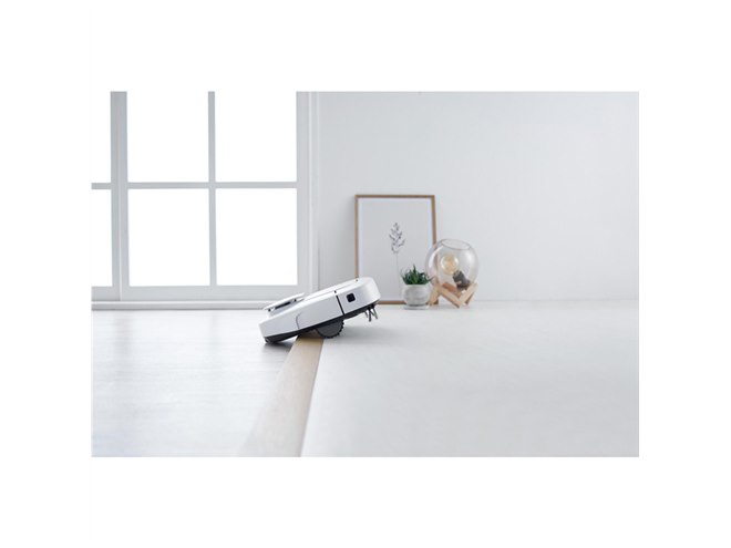 パナソニック、「レーザーSLAM」を搭載したロボット掃除機「RULO