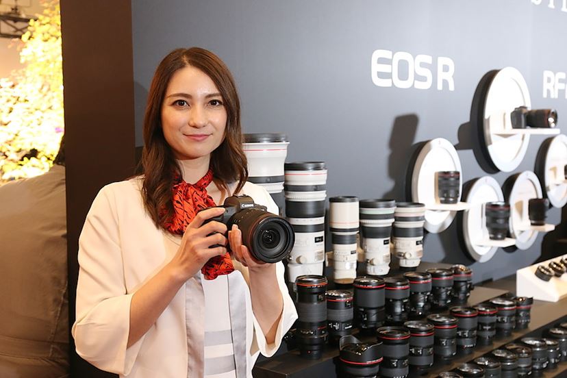 キヤノン初のフルサイズミラーレス「EOS R」詳細レポート！ - 価格.com
