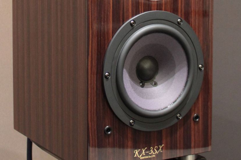 一度は聞いていただきたい！ 密閉型スピーカーの名門、クリプトンの