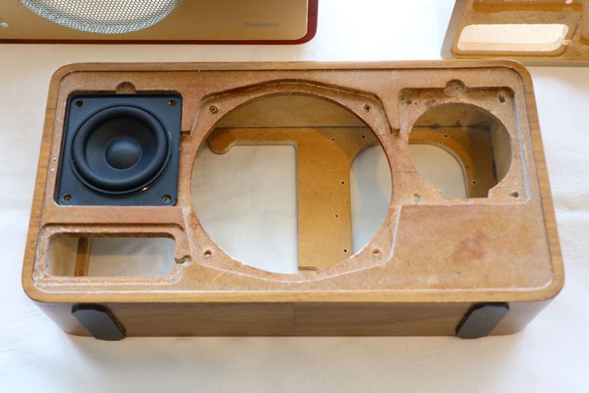 新生Olasonic（オラソニック）始動！ 第1弾はスマホを高音質で楽しめる