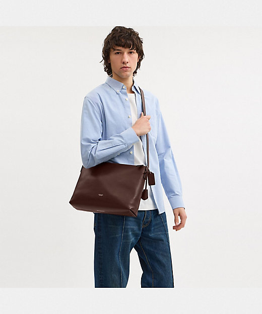 モット メッセンジャー バッグ 33 | COACH/コーチ | 三越伊勢丹