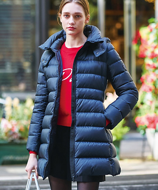 大人百花冬号掲載 モデル美香さん着用】ホワイトグースダウンドレス