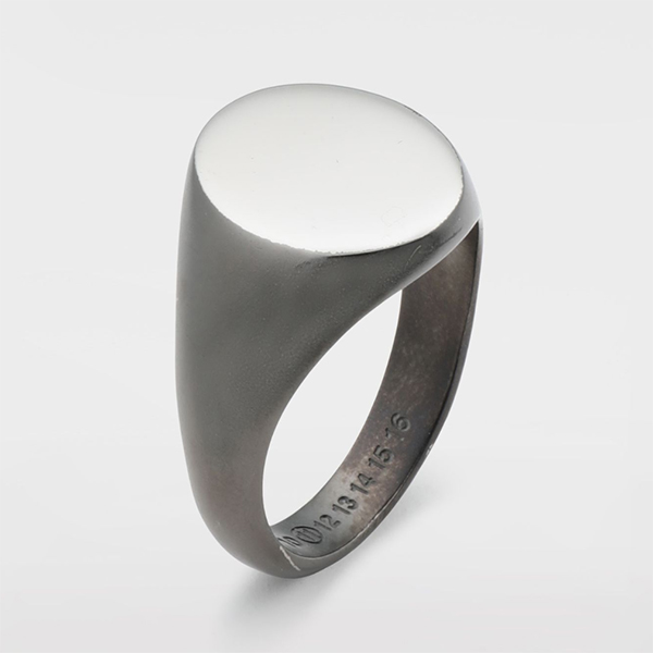 シンプル好きにオススメしたい。メゾンマルジェラ『シグネットリング