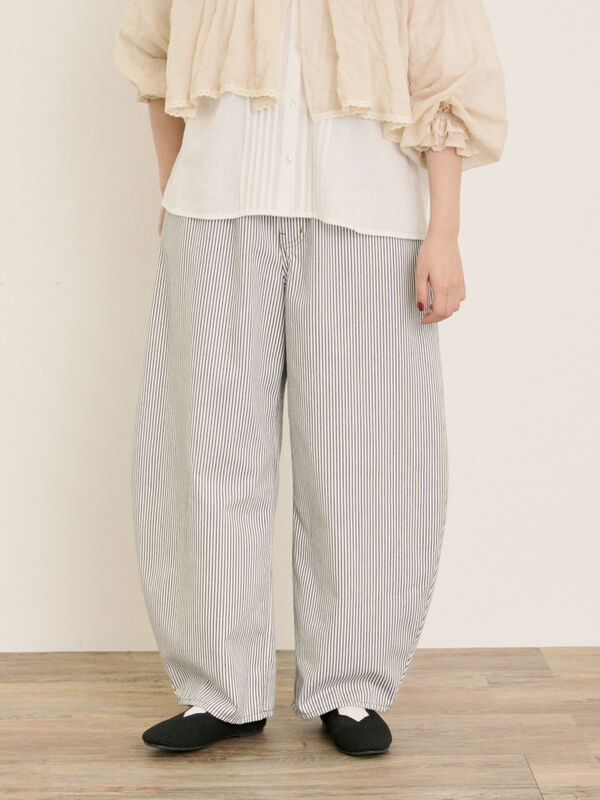 セール】 【S/M/Lサイズ】刺繍デニム/ヒッコリーカーブパンツ（オフ