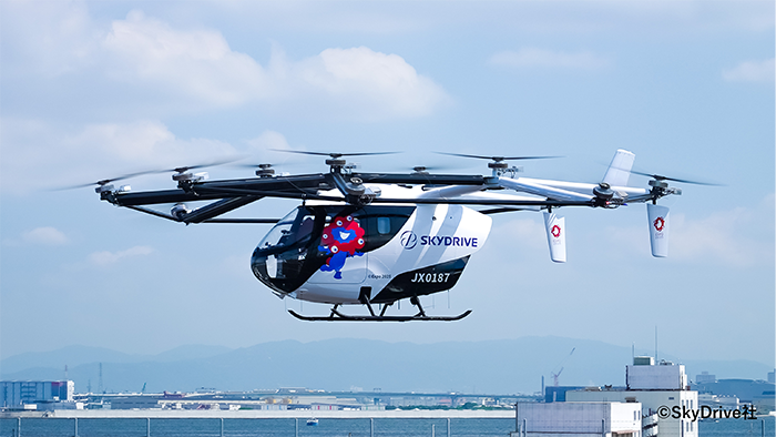 NEC、大阪・関西万博でデモフライト中の空飛ぶクルマにおいて、国内で