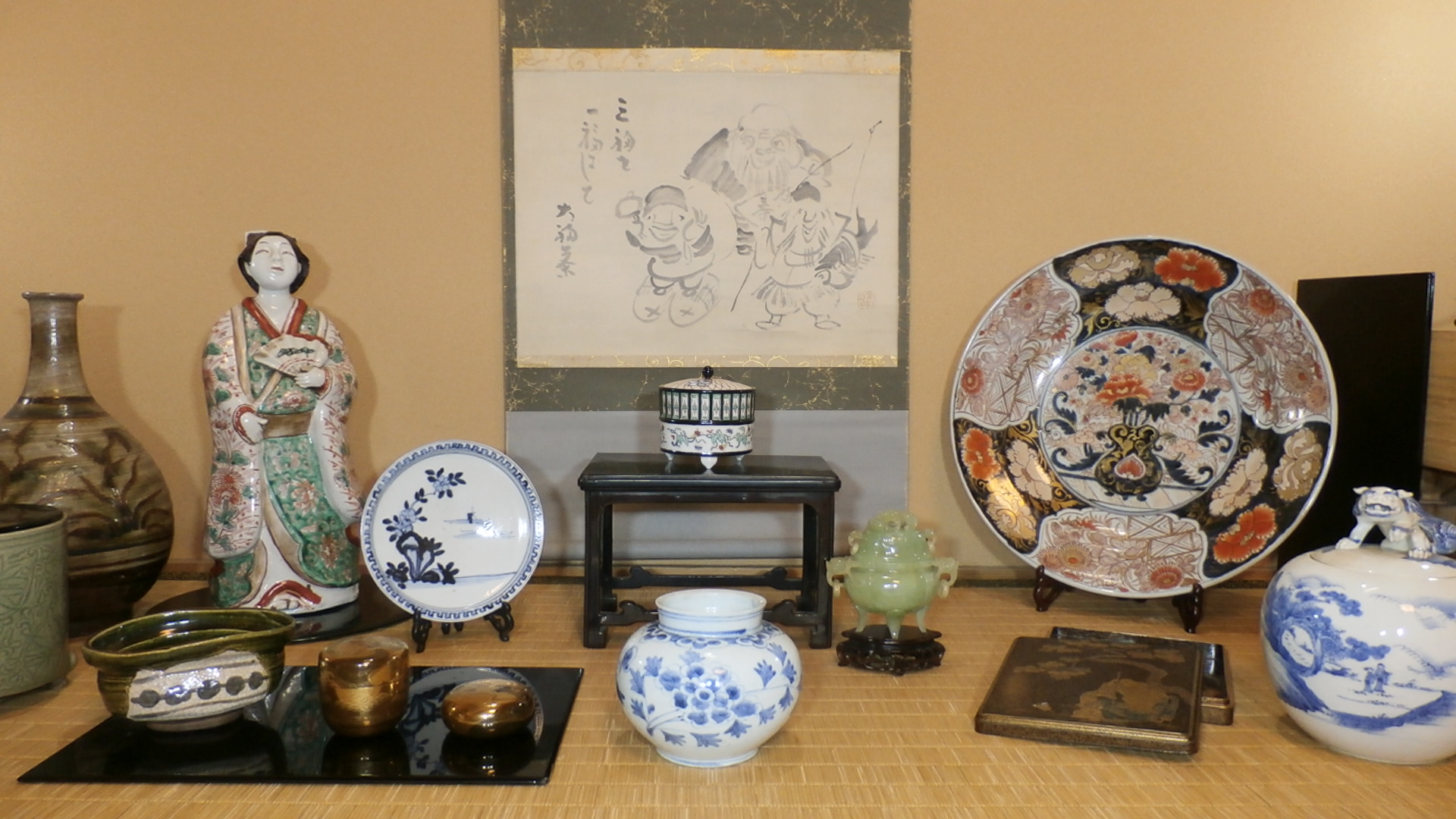 久留米で古美術を扱う觀古堂が陶器や掛軸古美術品や骨董品を買取り販売