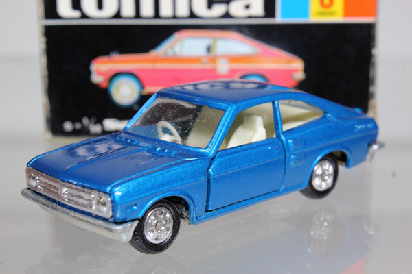 ミニカーショップ ケンボックス トミカ 黒箱☆8☆日産サニー1200クーペ