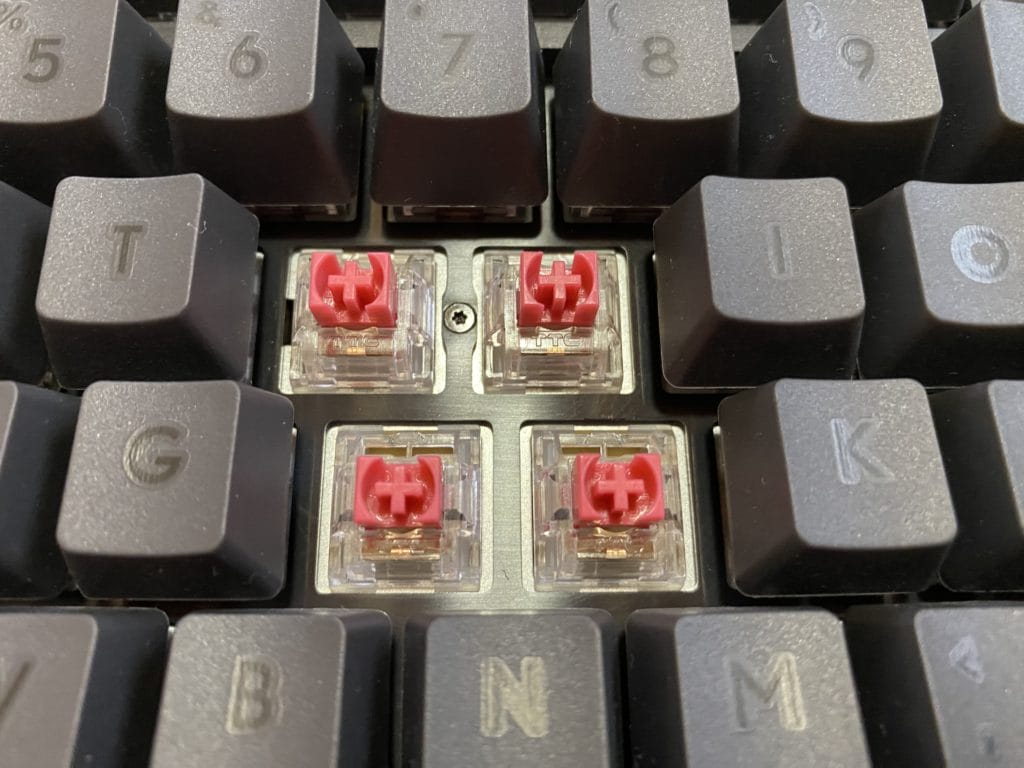 シンプルだけど静音性最強のメカニカル！？エレコム Leggeroをレビュー