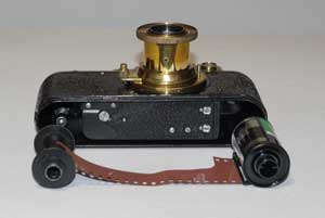 妖しいカメラとマイクロフォーサーズの物語 金色の偽ライカ