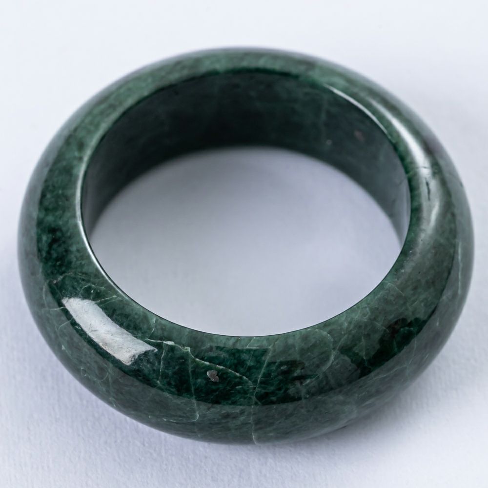 糸魚川翡翠 緑色10号〜15号 リング指輪 勾玉