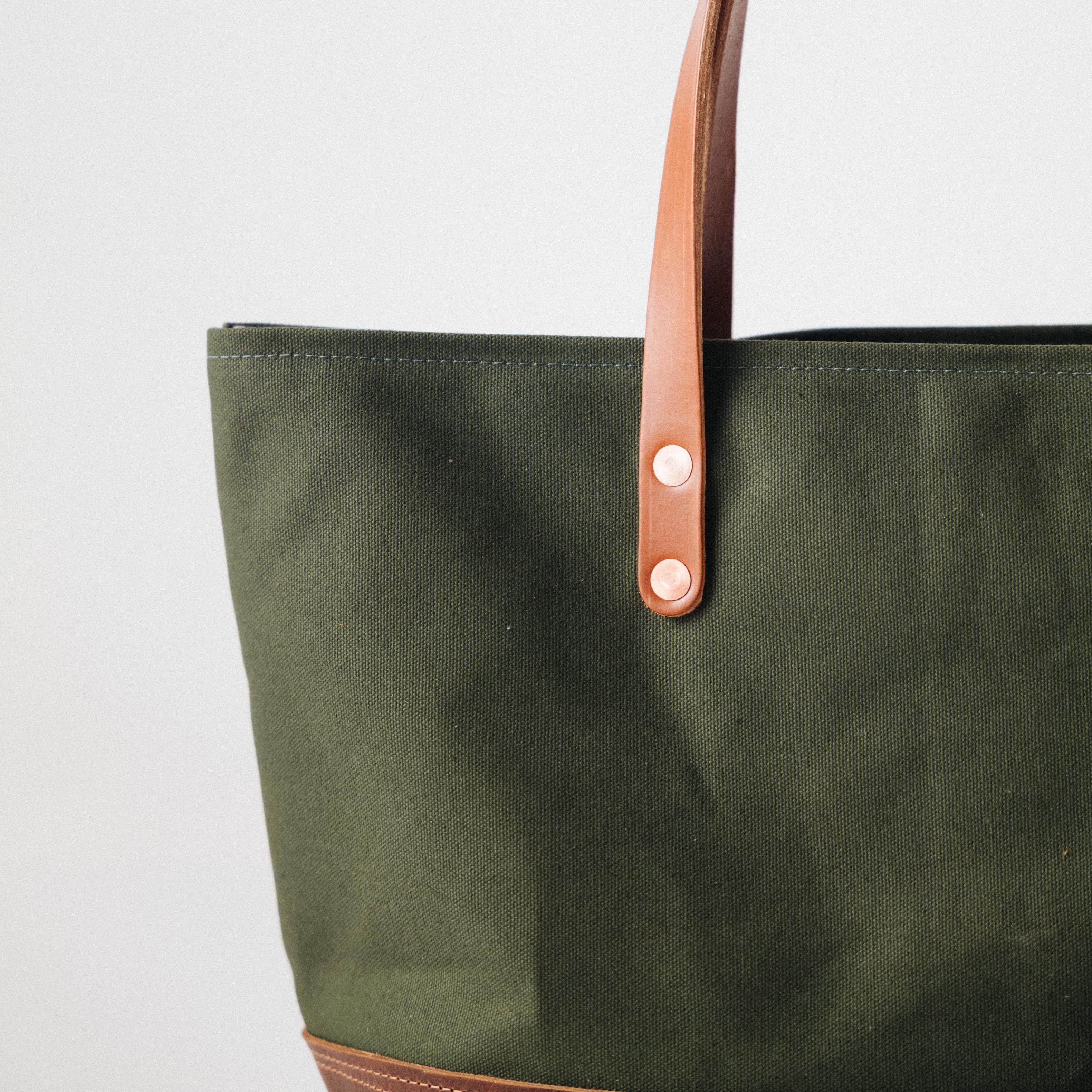 Green Canvas East West Panel Tote – KMM & Co.