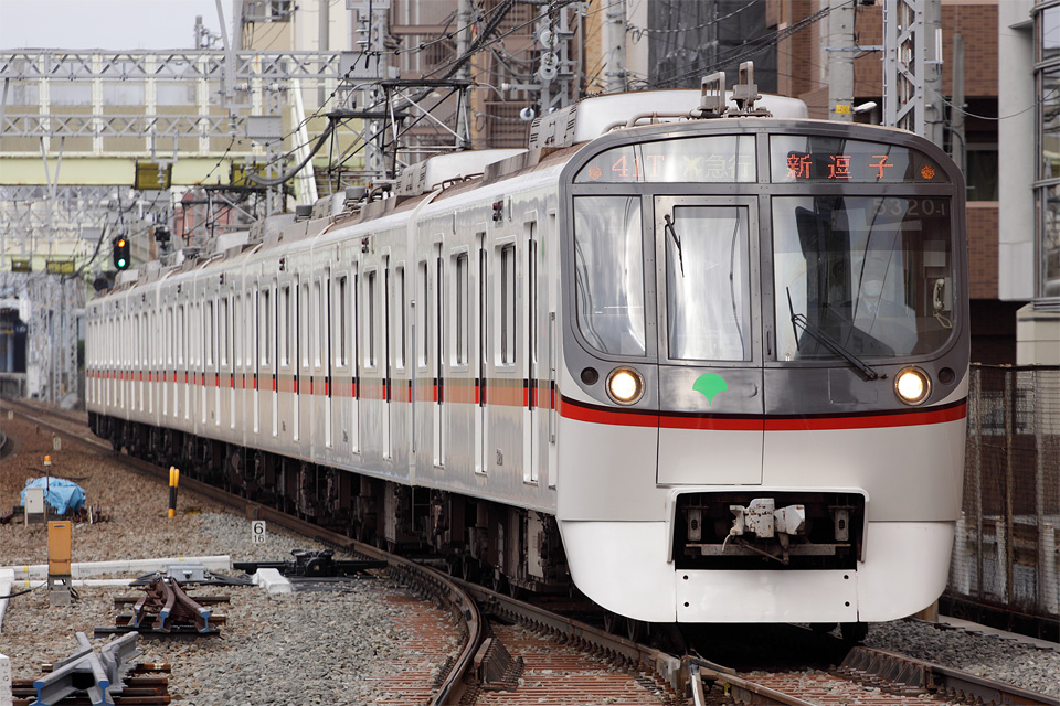 KSWeb - 都営5300形 孤軍奮闘する5320編成