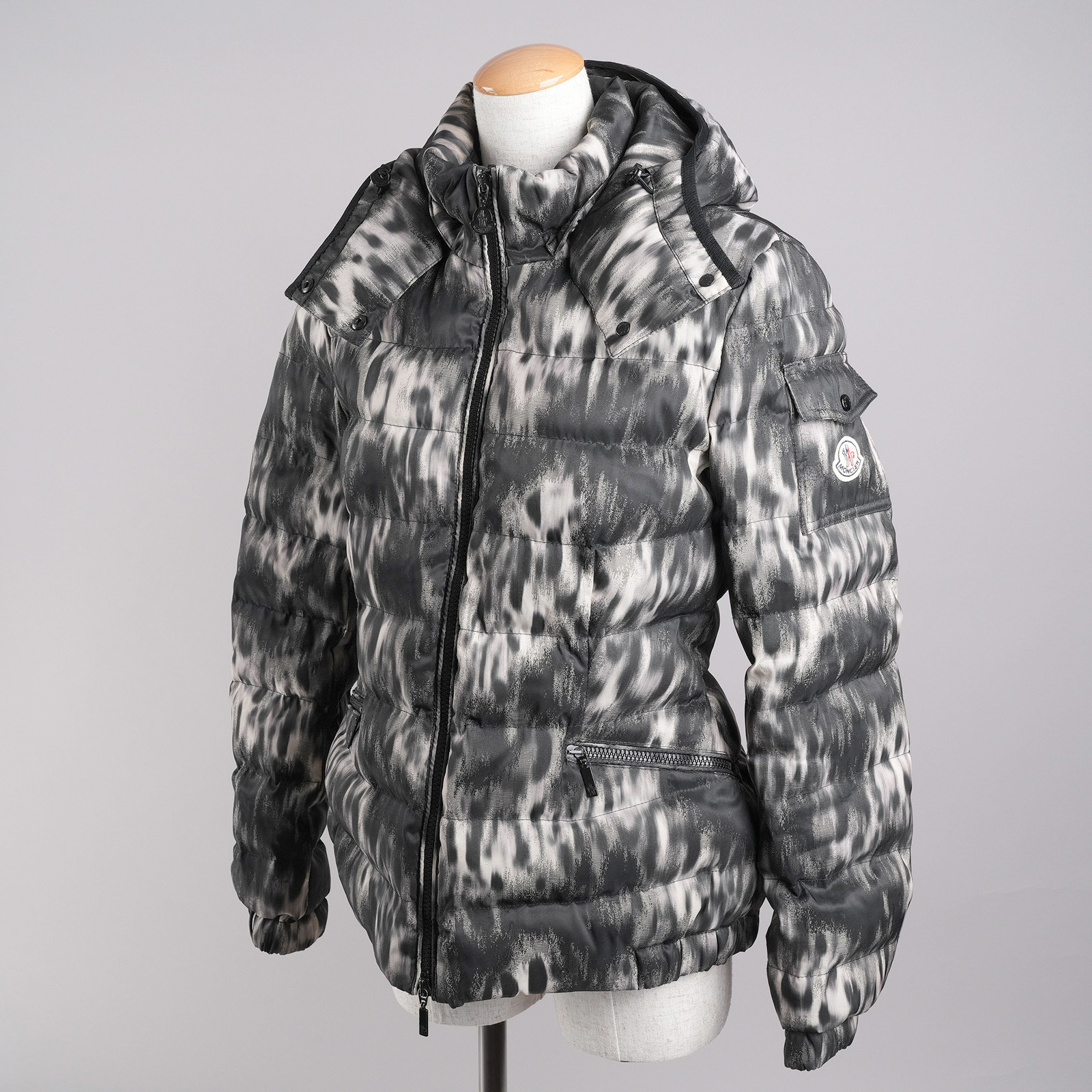レンタル2泊3日～】MONCLER モンクレール SABY ダウンジャケット