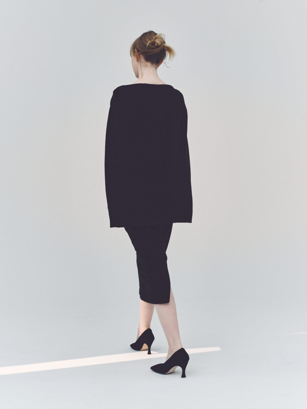 Narrow line Cape Dress – L'AUBE BLANC