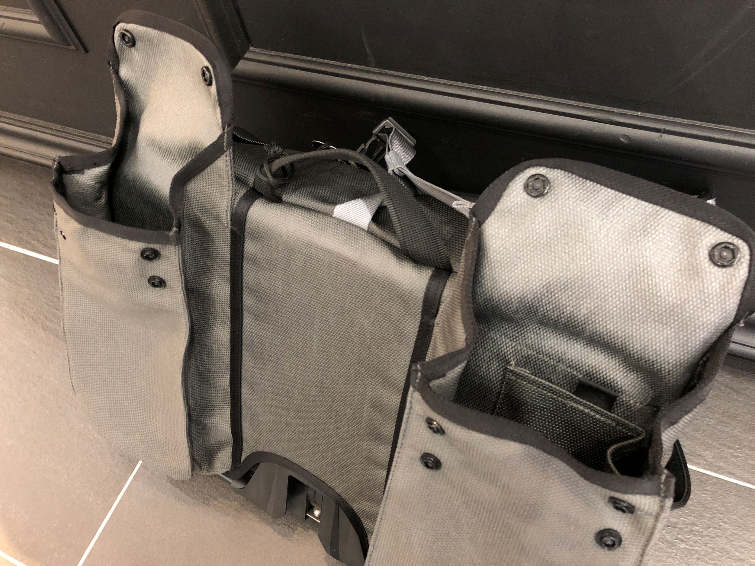 頼れる相棒】Brompton大容量フロントバッグ - LIFE with BICYCLE