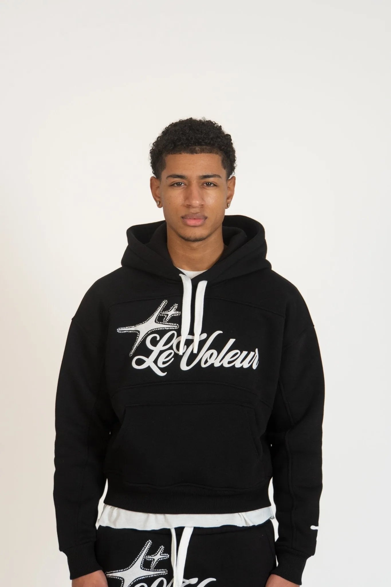 LT2 BLACK HOODIE – LeVoleur