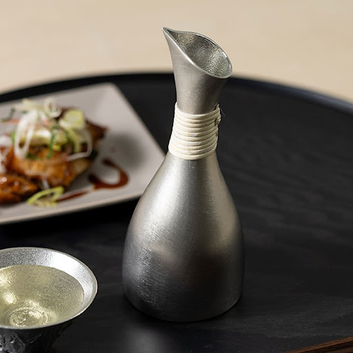 錫製　徳利21cm8.5cm