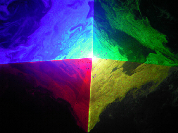 超小型で設置場所を選びません！650mwRGBカラーレーザーライト、超格安