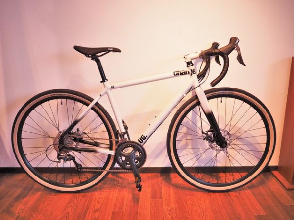 継続カラーも根強い人気。charge bikes PLUG.3入荷！ : K&M CYCLE BLOG