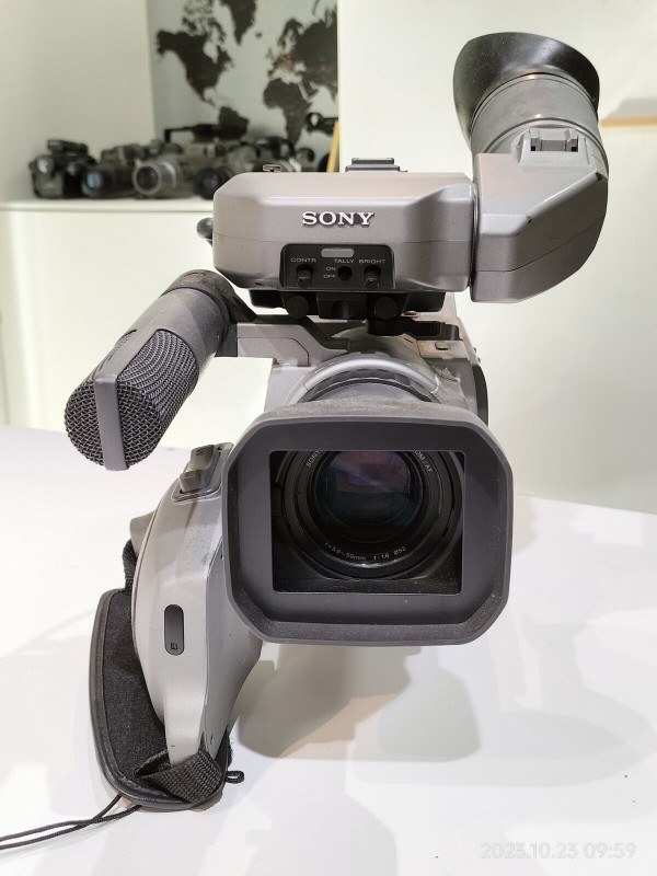 1996/平成8/SONY/DCR-VX9000/DV/VX1000ベースの肩乗せ機/DVフルサイズ