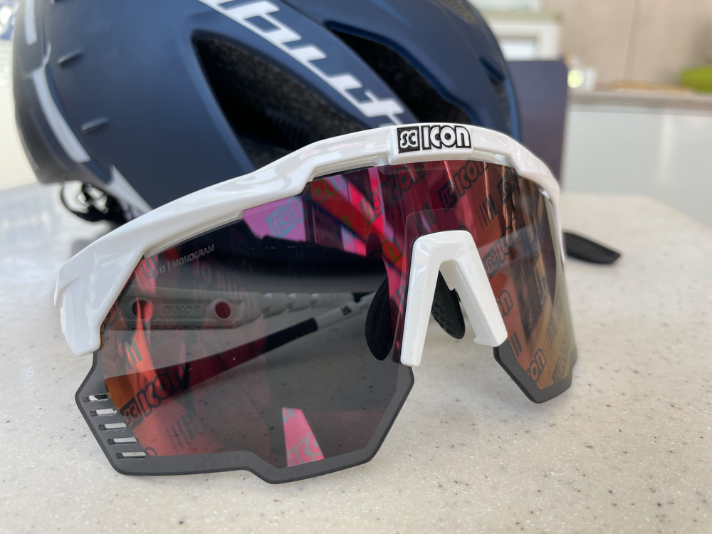 SCICON（シーコン）のアイウェア「AEROSHADE KUNKEN」を買いました