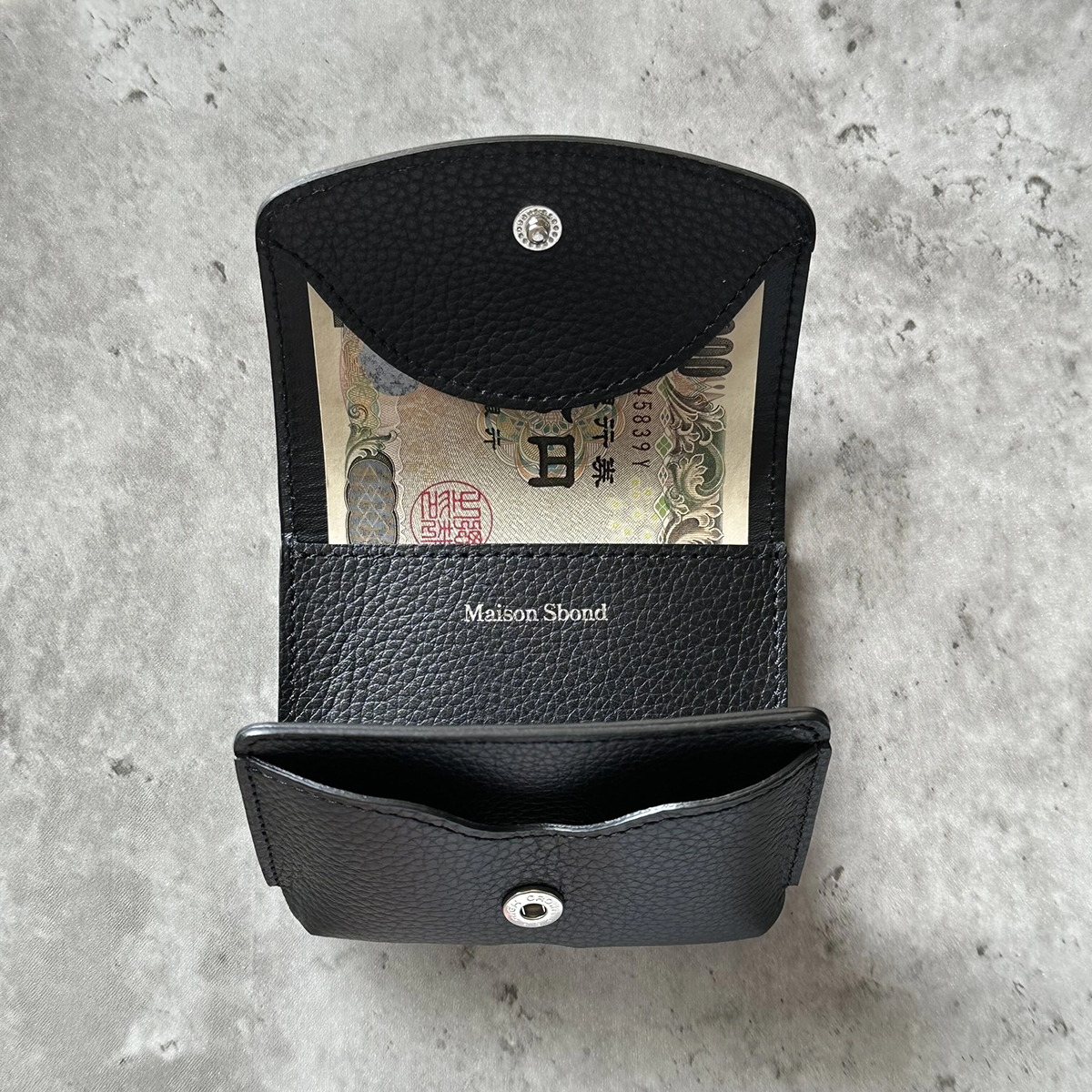 Maison Sbond とは？ミニマルを極めたデザインと現代的な作りを得意と