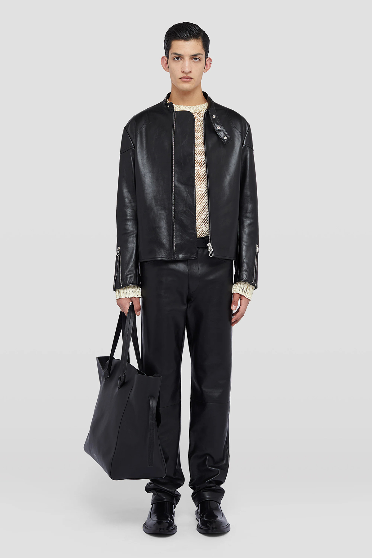 削ぎ落した美しさが光る JIL SANDER のバイカージャケット – 時代を