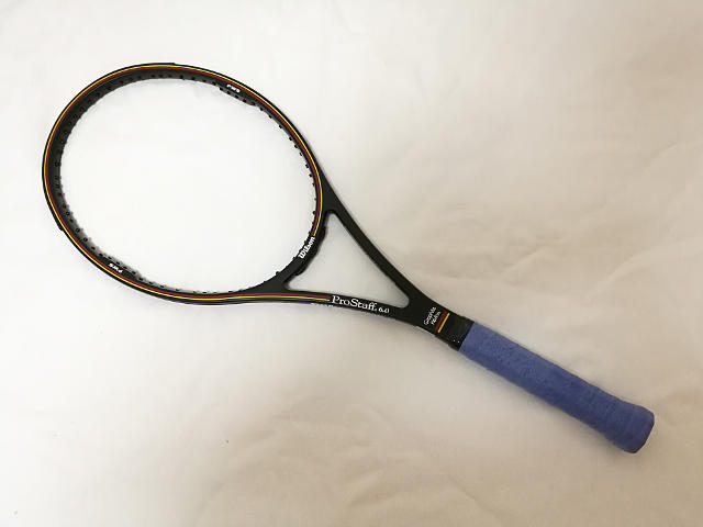 ラケットへのこだわり オリジナルカラーのPRO STAFF 6.0 85インチを