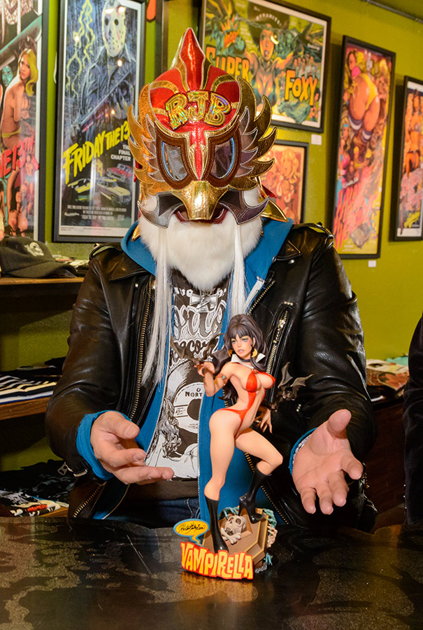 SUPER MIXTURE MODEL VOL.3 VAMPIRELLA | DYNAMITE VS Rockin' Jelly Bean