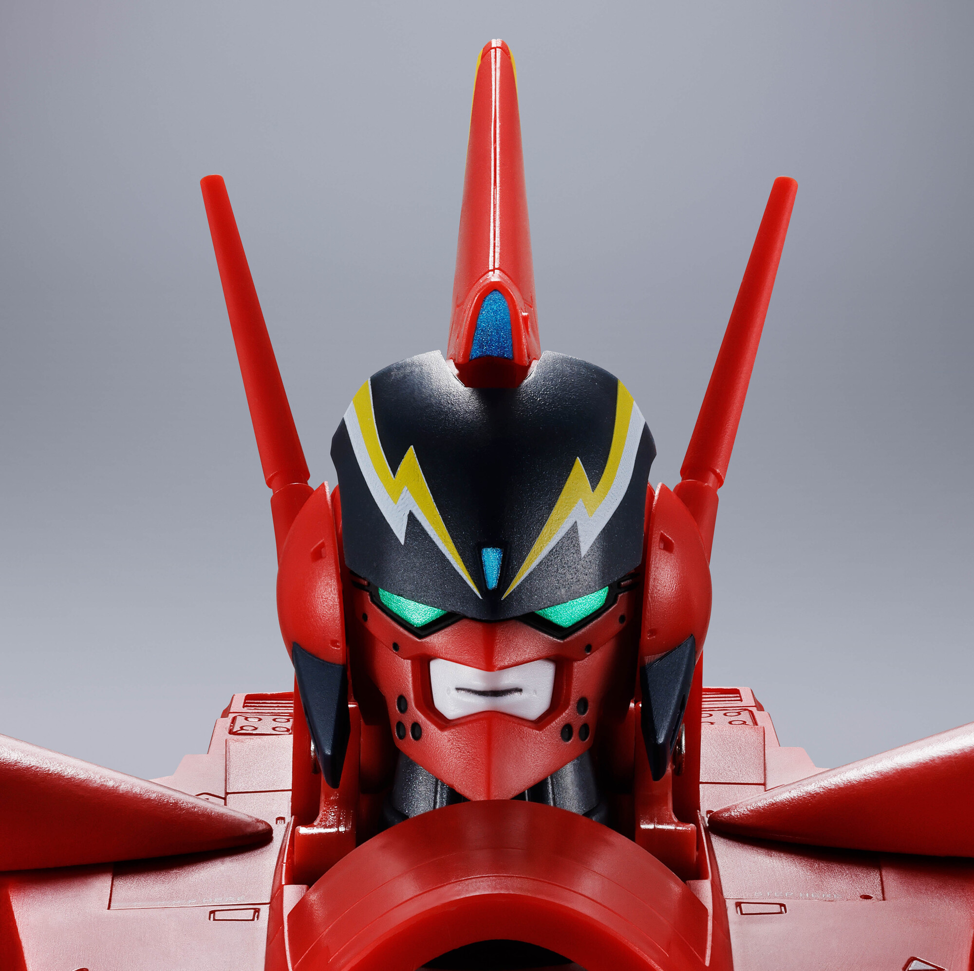マクロス7】BANDAI SPIRITSより熱気バサラの愛機VF-19改