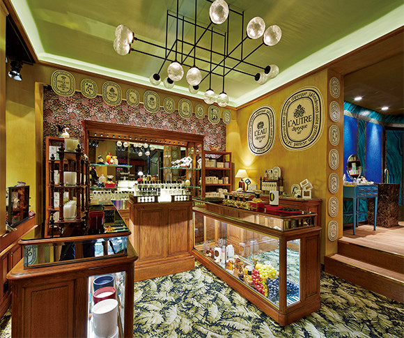 本拠地パリへの想いを語る、香りのオマージュ。｜Beauty｜madameFIGARO