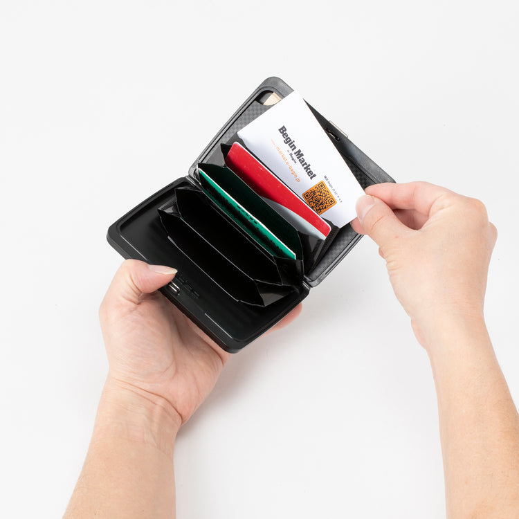 OGON×Keith Haring | オゴン×キース・ヘリング アルミカードケース ラージ