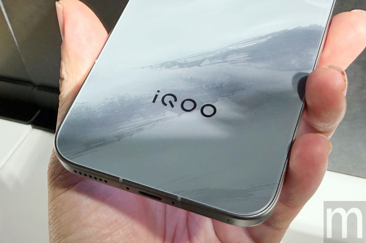 vivoのサブブランドiQOOがデビュー！フラッグシップモデルiQOO 15は