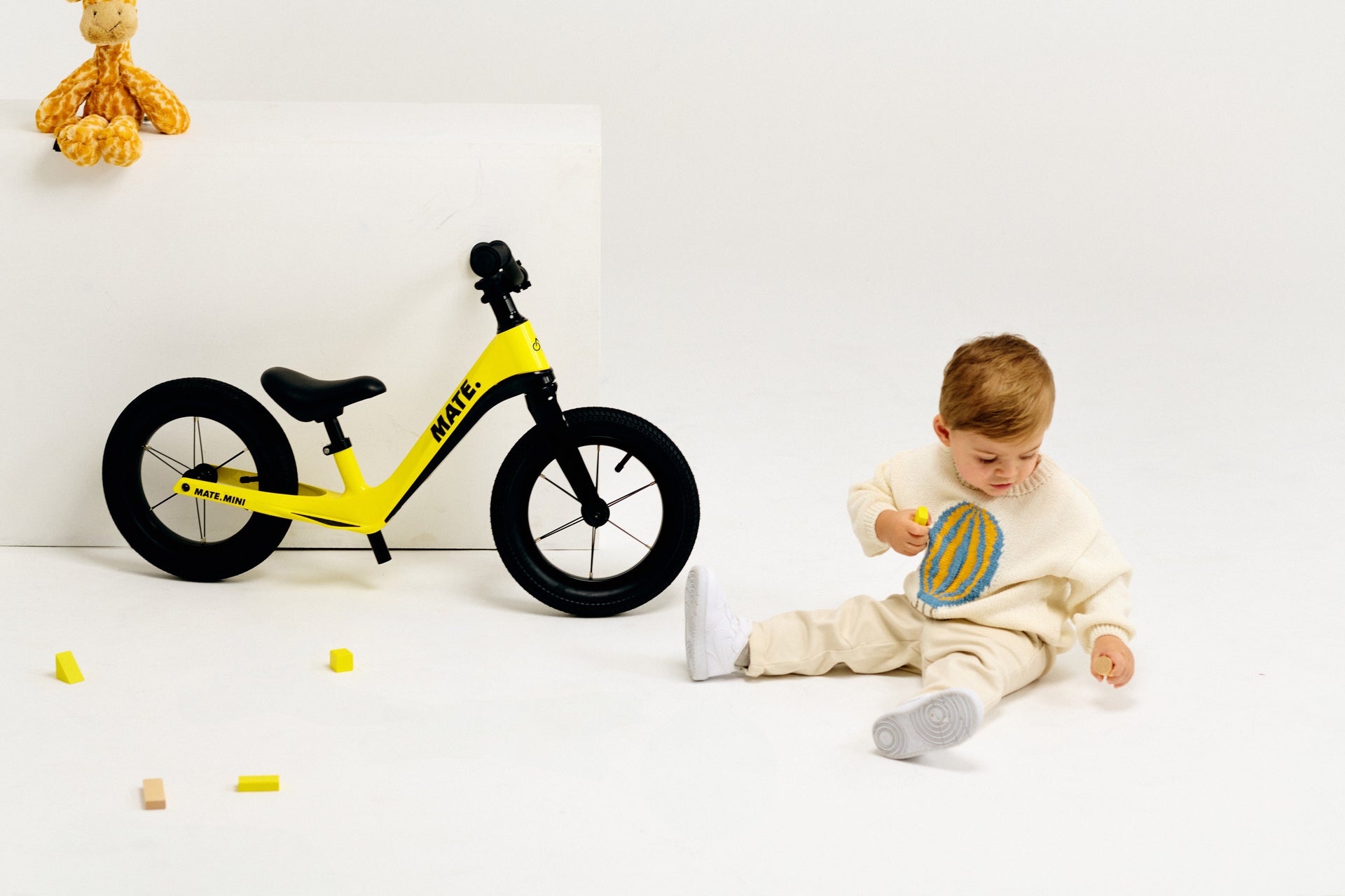 LAUNCH｜ブランド初のキックバイク「MATE MINI」を2025年1月2日(木)に